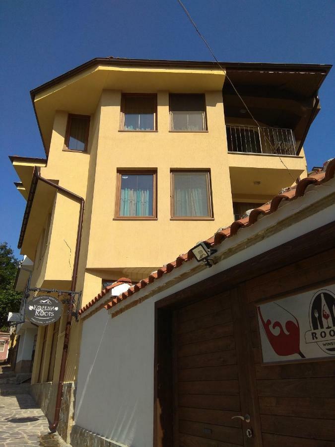 Roots Hotel And Wine Bar Plowdiw Exterior foto